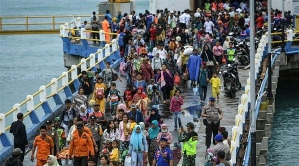 أندونيسيا: نزوح 40 ألفاً جراء موجات تسونامي