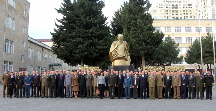   La delegación del Colegio de Defensa de la OTAN está de visita en Azerbaiyán  