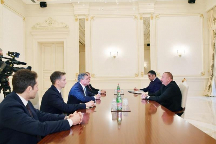 Le président Ilham Aliyev a rencontré une délégation de CISCO