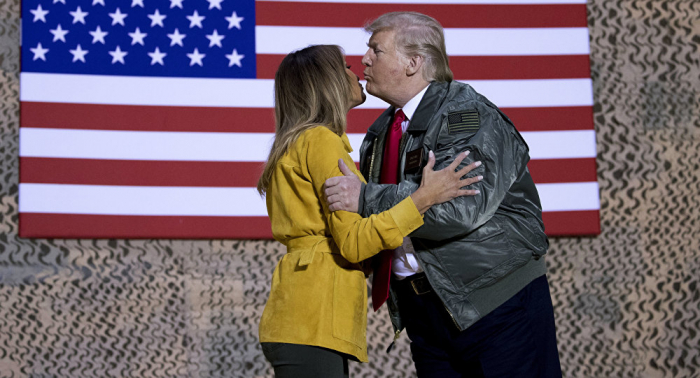 Un beso entre los Trump acapara el foco durante su visita a Irak