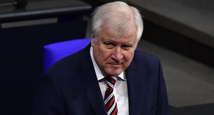   „Sie müssen unser Land verlassen“ – Seehofer nach Migranten-Attacken in Amberg  