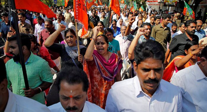   Un muerto y decenas de heridos por protestas en la India  