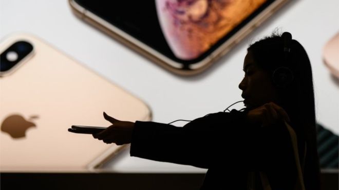 Apple shares close nearly 10% lower after sales warning