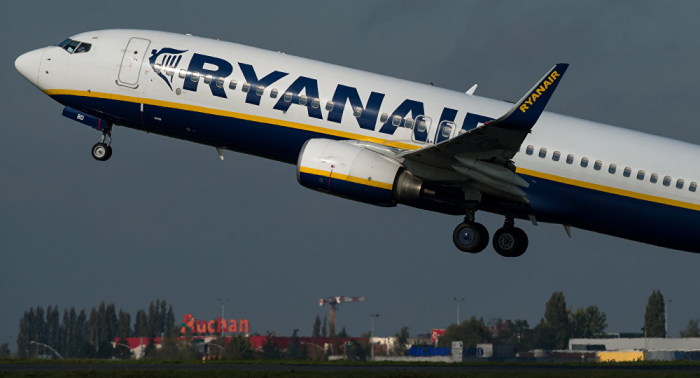 Los tripulantes de cabina de Ryanair cancelan su huelga