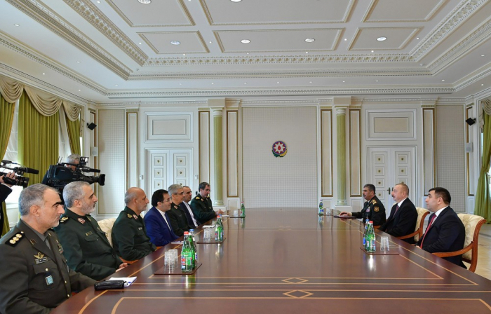  Ilham Aliyev reçoit le chef d’état-major des armées iraniennes 