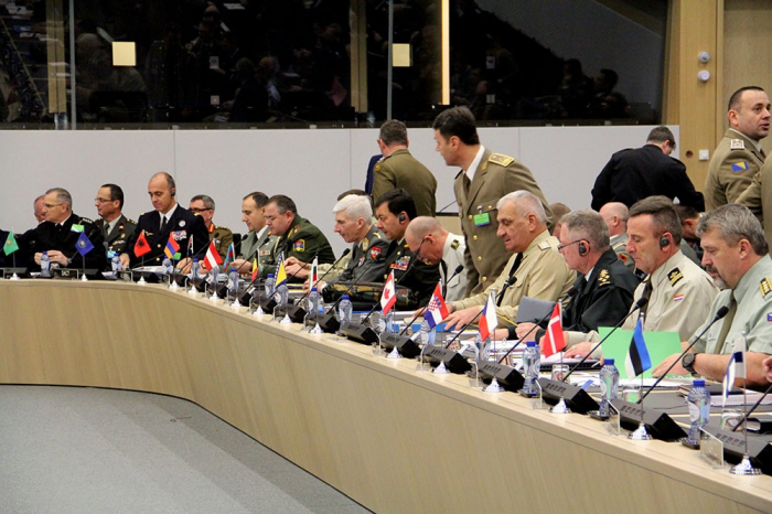   Generalstabschef Najmaddin Sadikov im Nato-Hauptquartier  