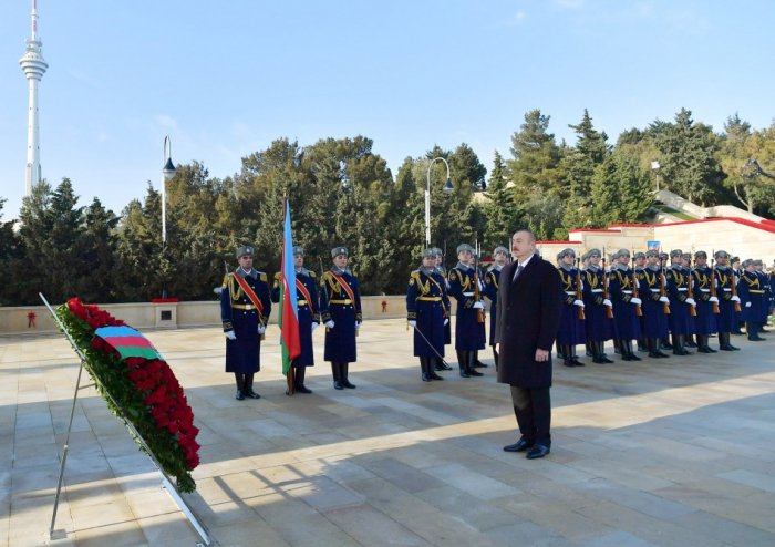  President Ilham Aliyev pays tribute to January 20 martyrs 