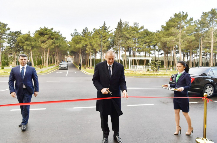 Ilham Aliyev asiste a la inauguración del Instituto de Investigación Científica en Horticultura