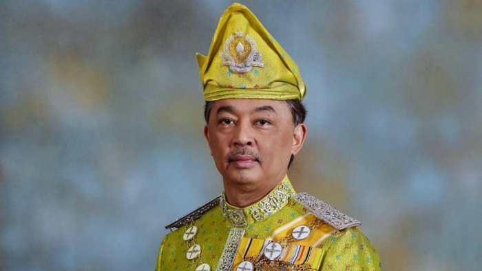 Malaysia names new king