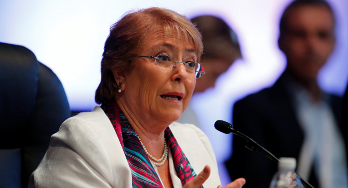 Bachelet condena la violencia y urge a diálogo en Venezuela