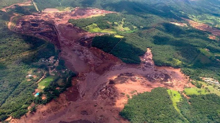  Brazil mining dam collapse leaves 