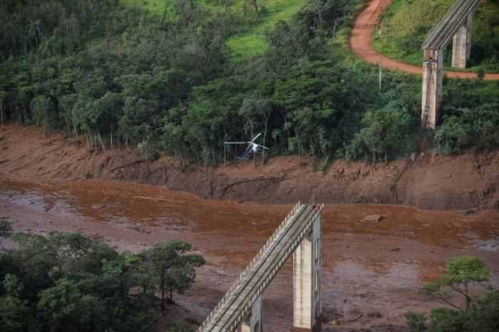 Fears rise for 300 missing in Brazil dam disaster; 9 bodies recovered 