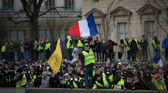 الحكومة الشعبوية الإيطالية تدعم احتجاجات "السترات الصفراء" بفرنسا