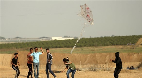 غزة: بعد منع دخول الأموال القطرية حماس تُحرك وحدات الطائرات الورقية الحارقة