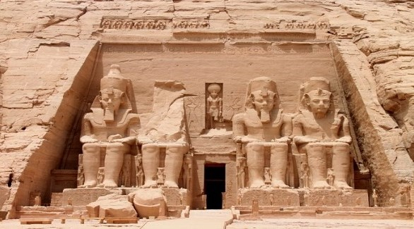 القاهرة: ماكرون يستهل زيارته إلى مصر من أبوسمبل في أسوان