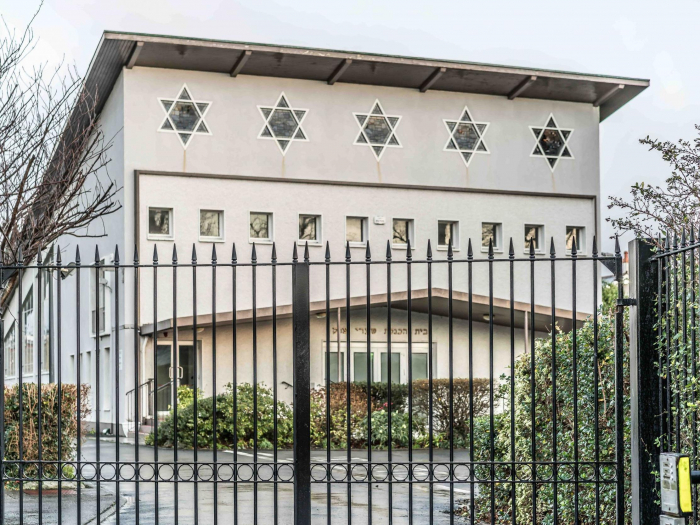 Vandals paint swastika on Dublin synagogue