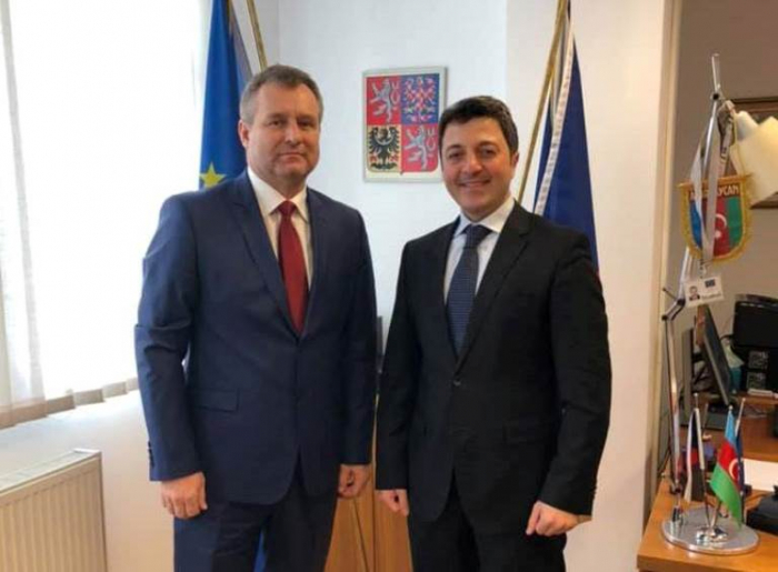  Vorgesetzter der Karabach-Gemeinschaft traf sich mit dem Botschafter der Tschechischen Republik 