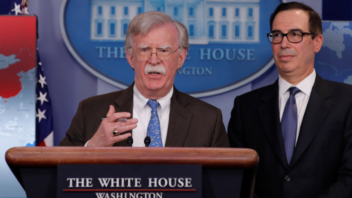 John Bolton pide no comerciar con materias primas de Venezuela