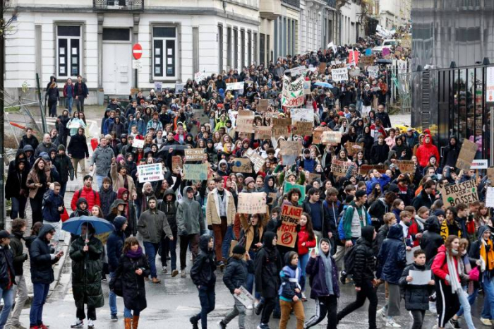   Plus de 12.000 jeunes marchent pour le climat à Bruxelles  