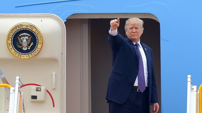Trump prohíbe a congresistas viajar en aviones gubernamentales durante el 
