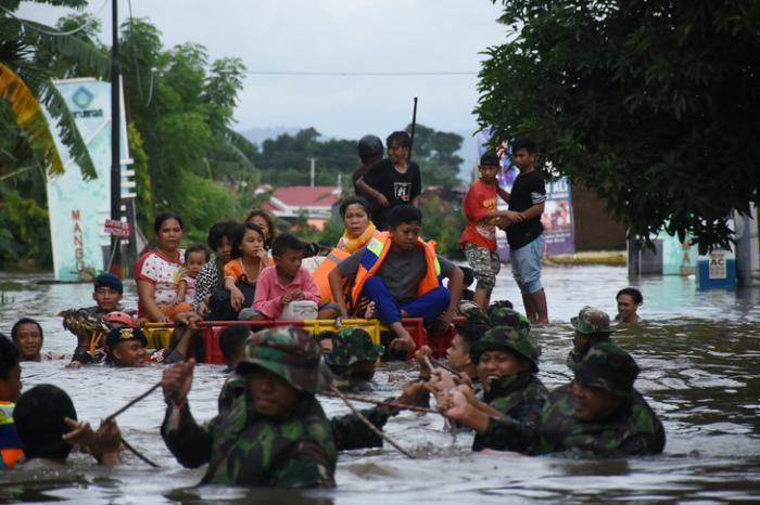     Indonésie:   les inondations et glissements de terrain ont fait 26 morts  