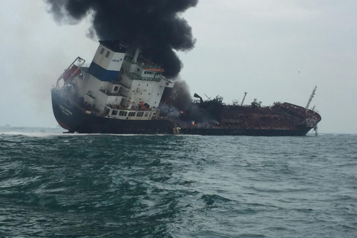 Un pétrolier en flammes dans les eaux hongkongaises,   un mort  