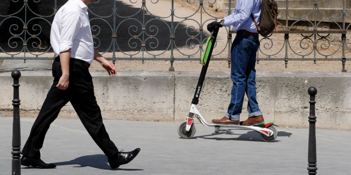 Uber rêve de vélos et de trottinettes autonomes capables de se "ranger" seuls