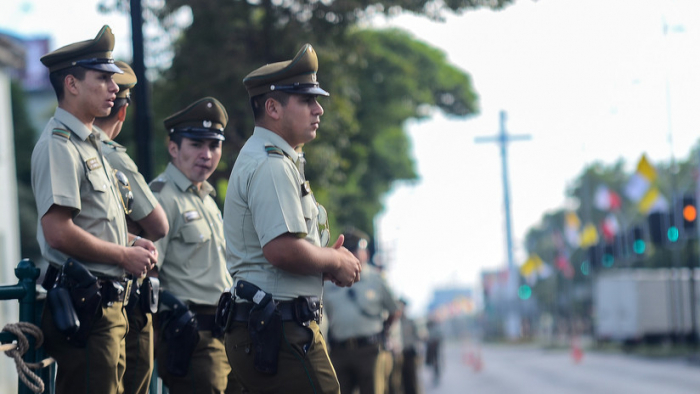 Atacan con disparos a Carabineros que resguardan un fundo en Chile