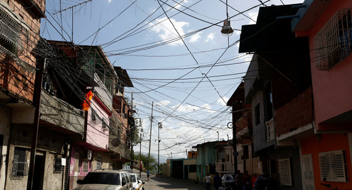 Las calles de Caracas quedan desoladas ante tensión política en Venezuela