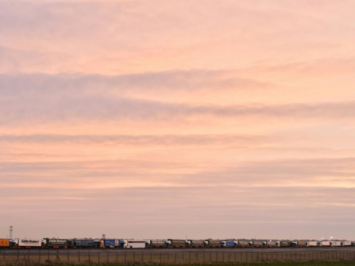 GB: exercice grandeur nature de camions pour un Brexit sans accord