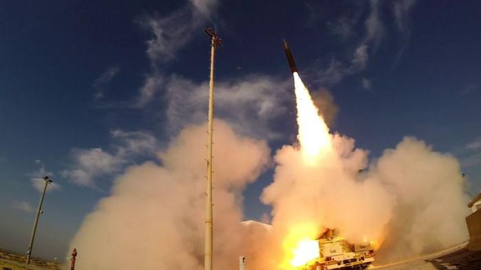   Israël annonce avoir testé avec succès un système antimissiles de longue portée  