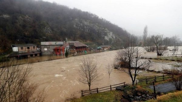   Al menos cuatro muertos dejan fuertes lluvias en España  