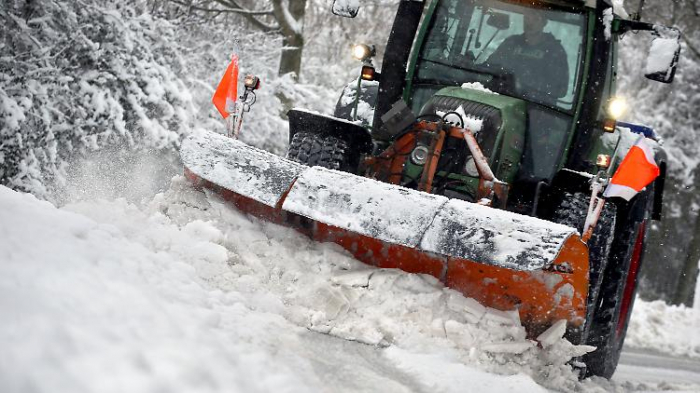 Heftiges Schneechaos in Süddeutschland