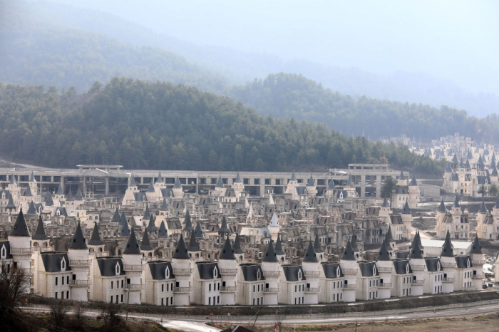 Centenares de castillos abandonados en una ciudad fantasma turca