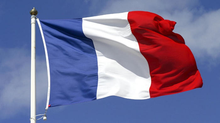   La France condamne le tir raté d