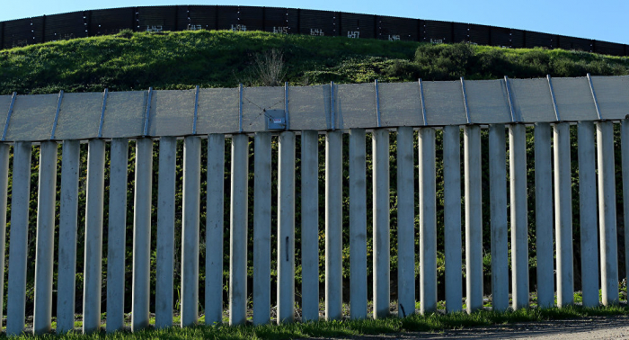 Trump reitera necesidad de construir muro en frontera con México