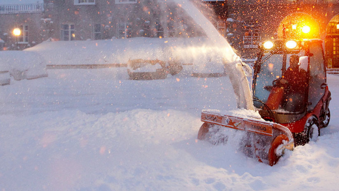   EE.UU.  : Una fuerte tormenta de nieve azota Washington