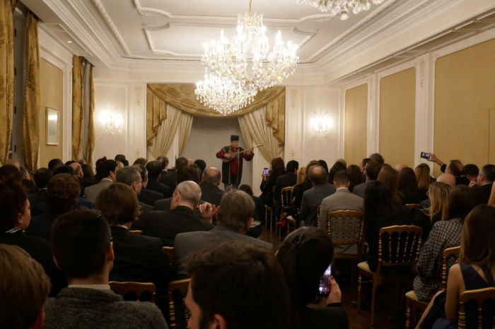   Se presentaron las startups en el Centro Cultural de Azerbaiyán en París  