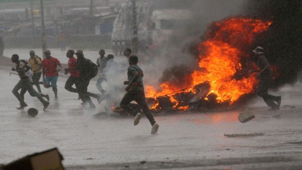 Varios muertos tras protestas contra alza de la gasolina en Zimbabue