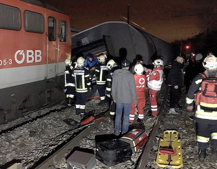 Six killed in train accident on bridge linking Denmark