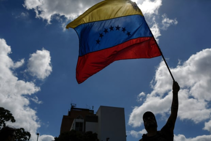 Trump steps up Maduro pressure with sanctions against Venezuelan oil giant