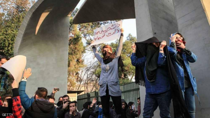 إيران تعتقل 7000 مواطن في "عام العار"