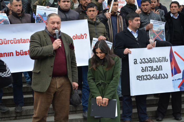   Azərbaycanlıların Tbilisidəki etirazından    FOTOLAR      