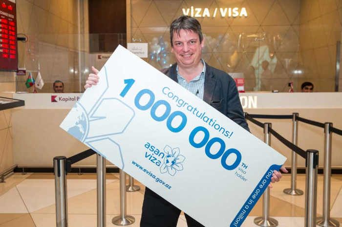    “ASAN Viza” vasitəsilə 1 milyonuncu viza verildi -  VİDEO+FOTO  
