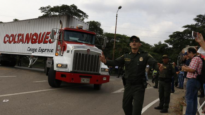   Venezuela lässt US-Hilfsgüter nicht ins Land     