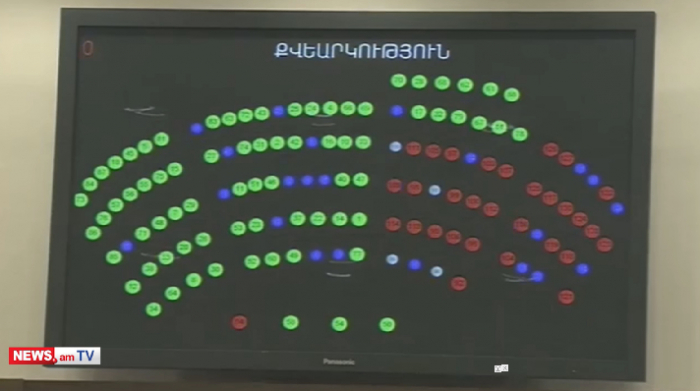 Ermənistan parlamenti Paşinyanın hökumət proqramını təsdiqlədi
