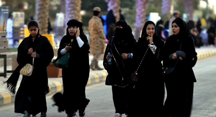 ما يتاح للرجال ويراقب النساء... سر الهجوم الجديد على السعودية