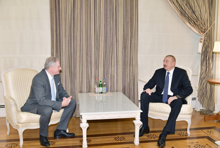  Ilham Aliyev reçoit le directeur exécutif de la FIA