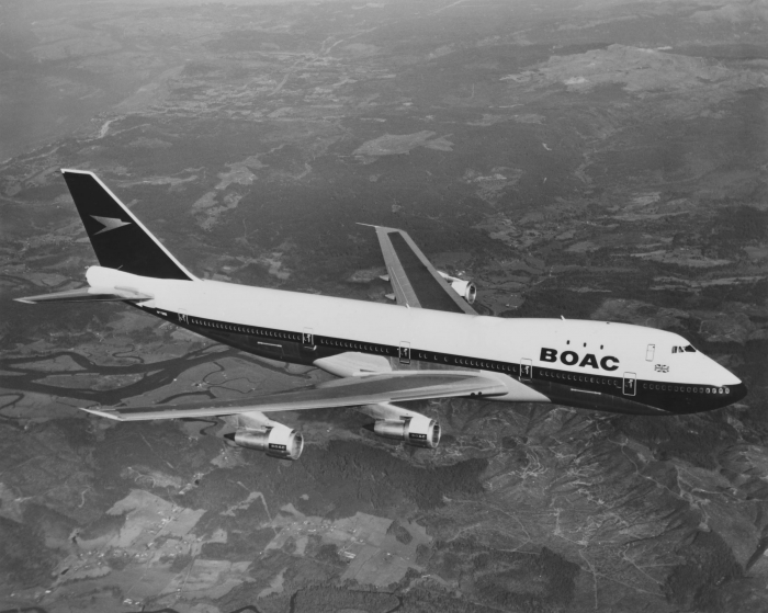   Is the Boeing 747 the greatest plane ever built?-  iWONDER    