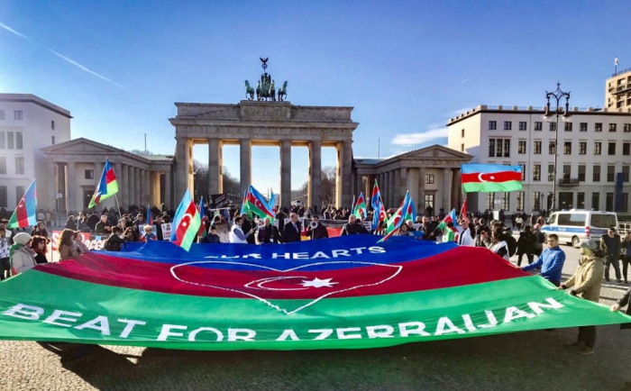  Kampagne  "Gerechtigkeit für Chodschali!"  fand in Berlin statt 